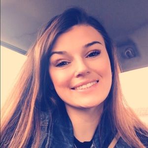 Meet your Posher, Arianna